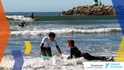 Surfer an der Küste